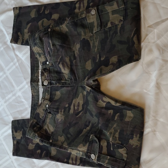 VIP Pants - VIP Women's Camo Jean's